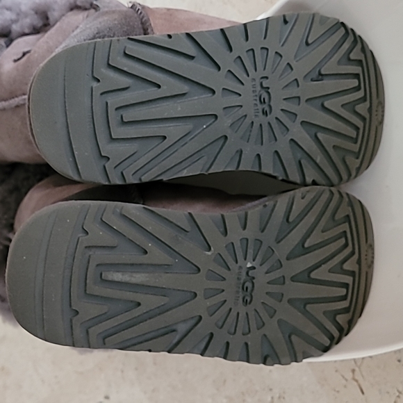 UGG tall Bailey gray boots with 3 side buttons Size 7 - Picture 7 of 14